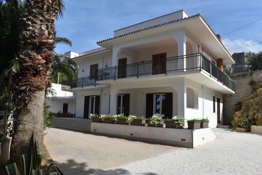 B&B Lastracu Castellammare del Golfo Kültér fotó
